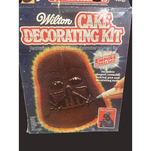 Wilton 1980 Star Wars Darth Vader R2-D2 Cake Decorating Kit Cake Pans - Picture 8 of 11